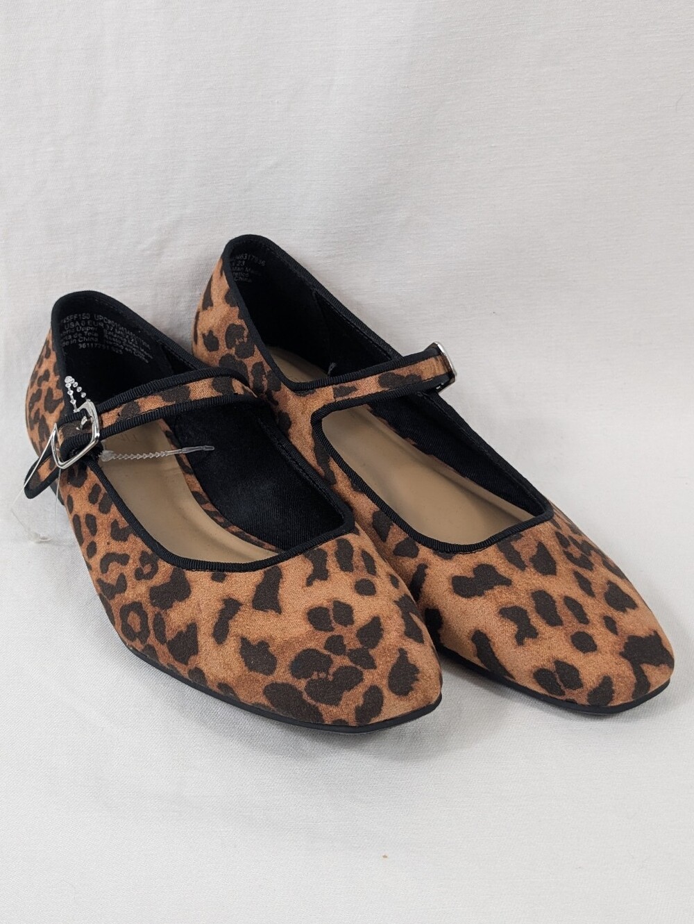 Leopard print Mary Jane Flats Size 6